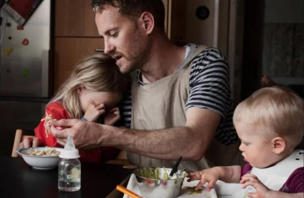 "Cute Dads from Sweden": the photographer masterfully showed the beauty of dads' love and care