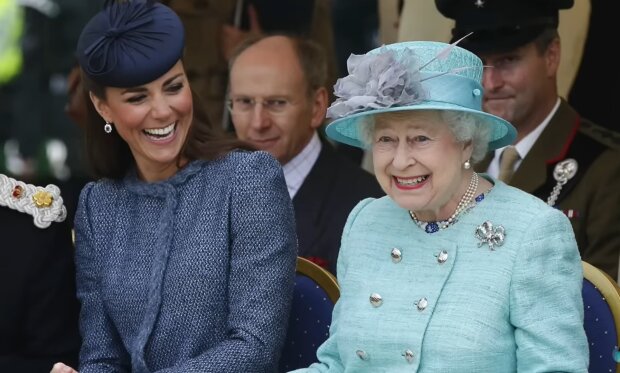 Kate Middleton pregnant for the fourth time, Queen Elizabeth II knew about it